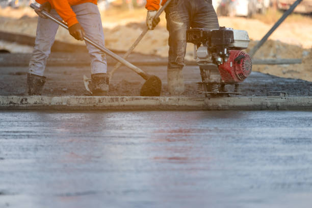 Best Concrete Slab Installation  in Country Clu, MO